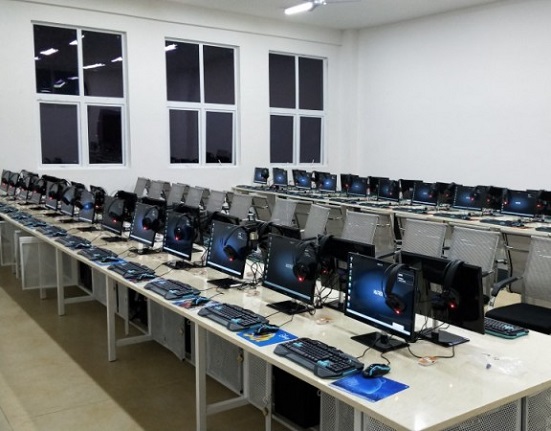 貴州經(jīng)貿(mào)職業(yè)技術(shù)學(xué)院新媒體營(yíng)銷實(shí)訓(xùn)室
